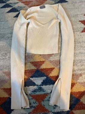 Urban Outfitters Cream Ribbed V-Detail Long Sleeve Crop Top